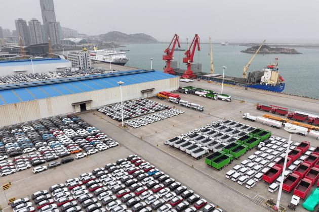 avtomobili pristanisce.jpg