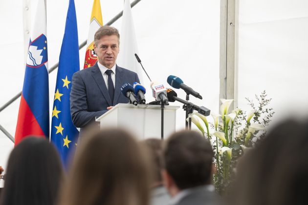 robert golob vlada.jpg