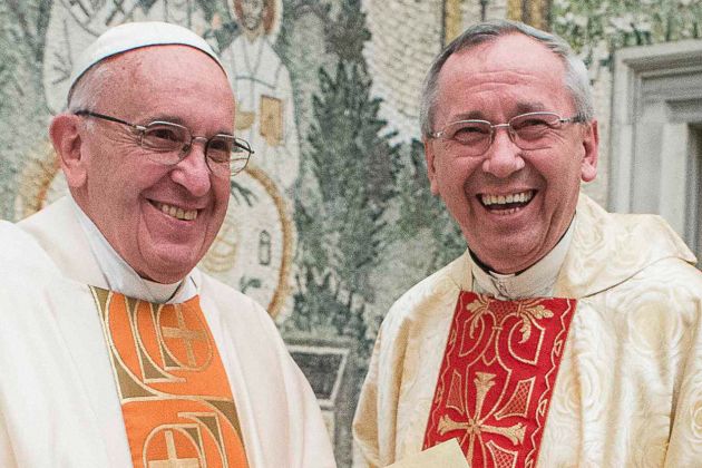 papez francisek marko rupnik.jpg