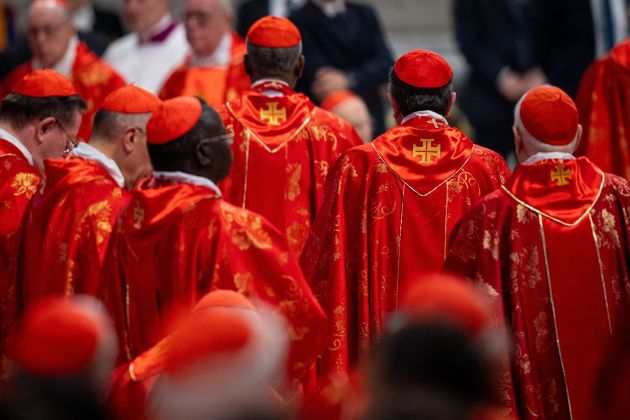 kardinali vatikan.jpg