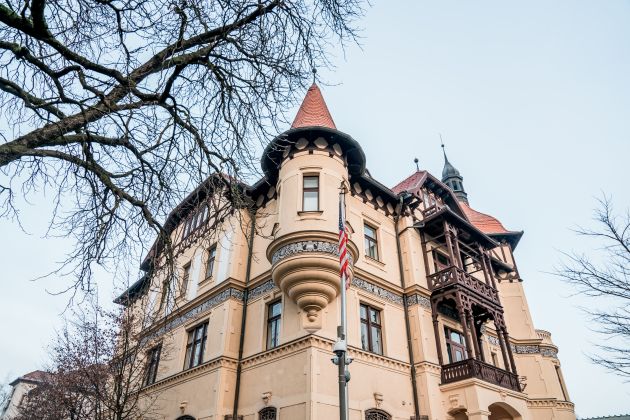 veleposlanistvo ambasada zda.jpg