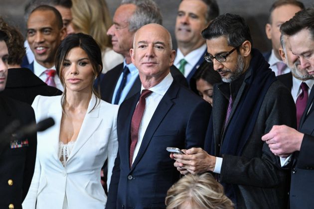 jeff bezos lauren sanchez pf.jpg