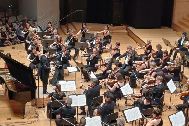 KRITIKA 27 simfoniki.jpg