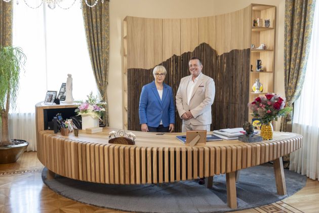 SKLOP2 PRVA pececnik pirc musar SBC.jpg