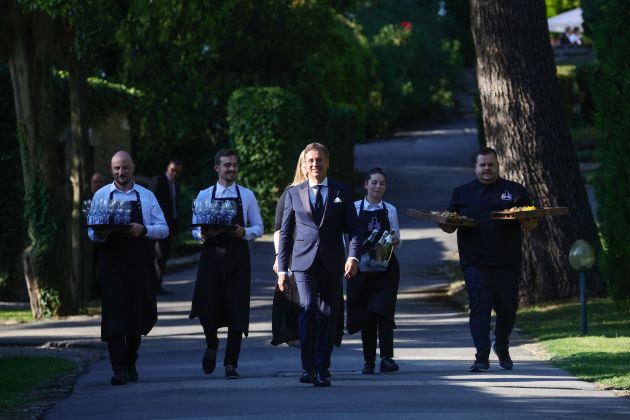 UV golob poroka BOBO.jpg