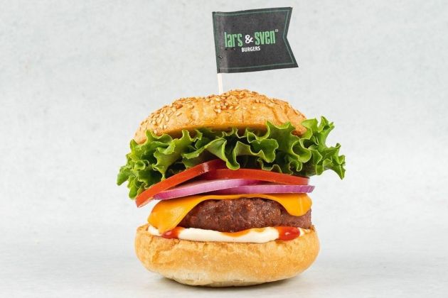 lars sven hamburger.jpg