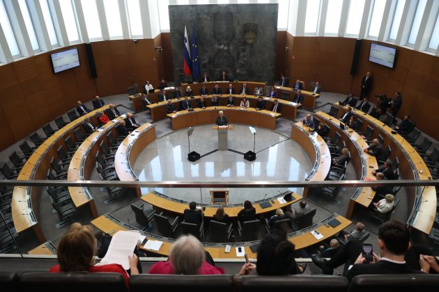 dz pirc musar sds dvorana drzavni zbor parlament.jpg