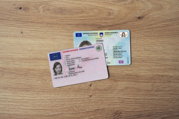 simbolična, osebni-dokument, osebna-izkaznica, kartica, vozniško-dovoljenje, vozniška