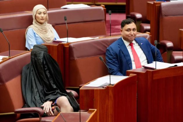 Pauline Hanson burka avstralija.jpg