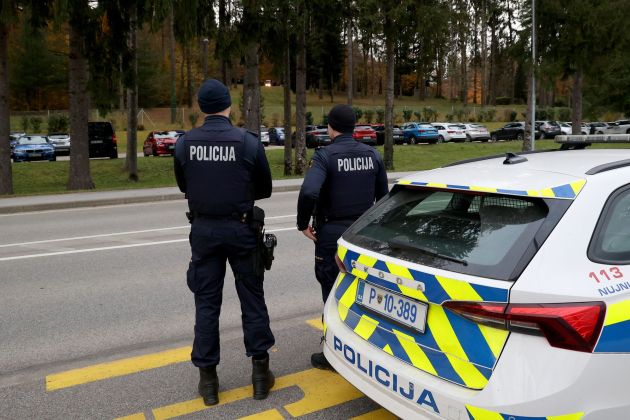 policija pogreb ales sutar.jpg