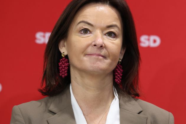 015 tanja fajon-rb.jpg