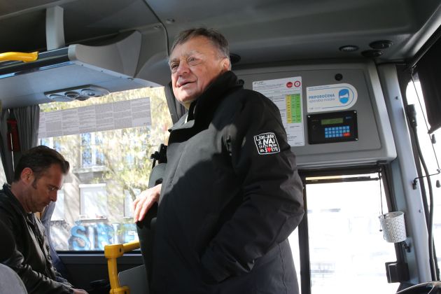 zoran jankovic avtobus pl.jpg