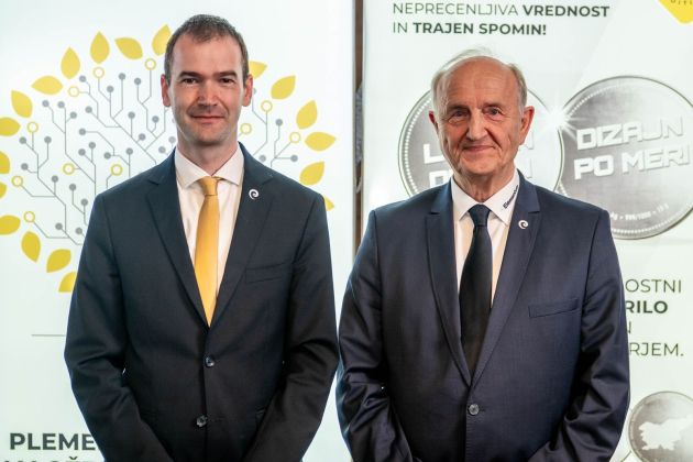 Peter Slapšak, direktor Elementum Slovenija, in Bojan Pravica, direktor Elementum EWIV  Foto Nika Halsa .jpeg