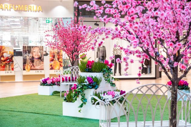 Cvetlična postavitev v ALEJI.jpeg