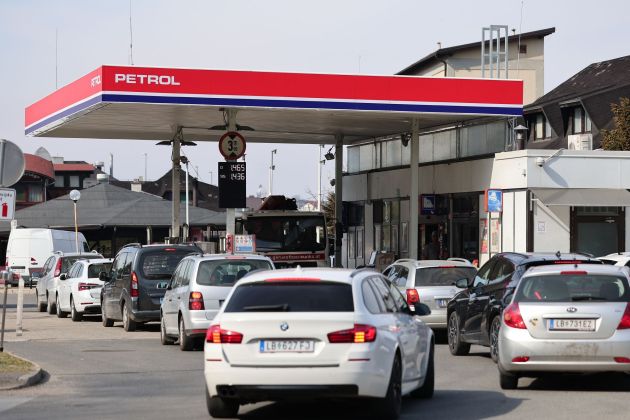 petrol crpalka gorivo.jpg