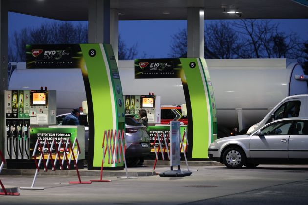 bencinski servis mol gorivo.jpg