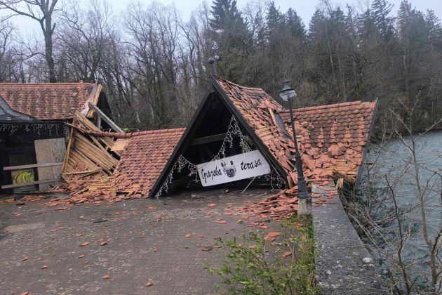 preddvor veter streha.jpg