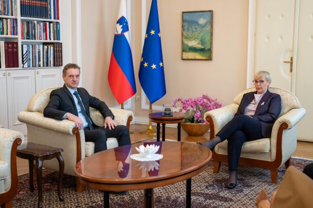 pogovori stranke predsednica.jpg