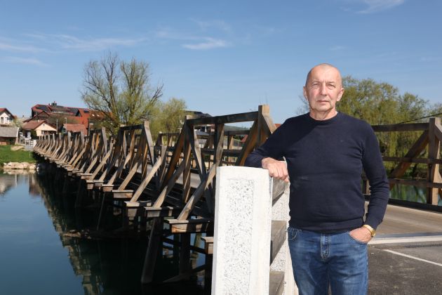 UV-dusan krstinc-pl002.JPG