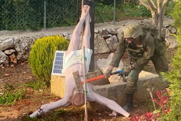 jezus kip izrael vojak libanon.jpg