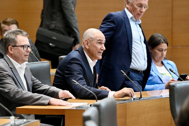 janez jansa cernac hojs dz.jpg
