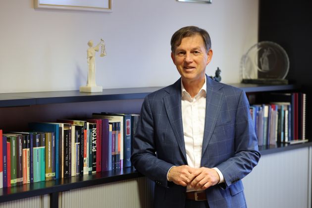 miro cerar.jpg