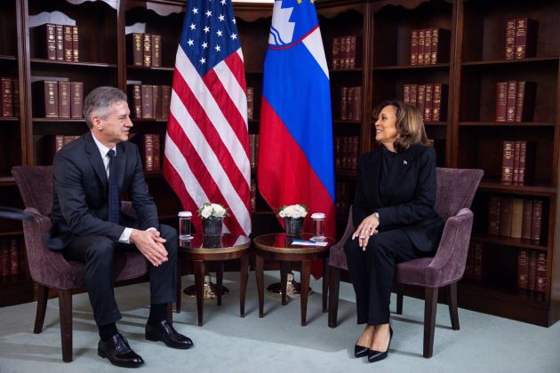 UV-golob kamala harris-UKOM-anze malovrh STA.jpg