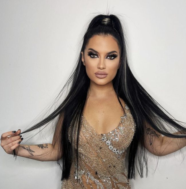 Barbara Bobak se je zapletla s poročenim moškim