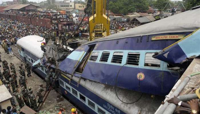 ss-100719-india-train-01.grid-9x2