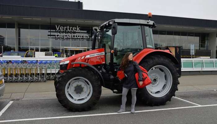 Traktor, ženska