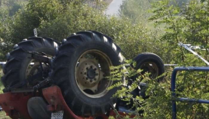 policija traktor nesreča promet