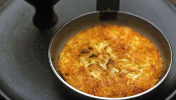 Krompirjeva omleta z jabolki in sirom