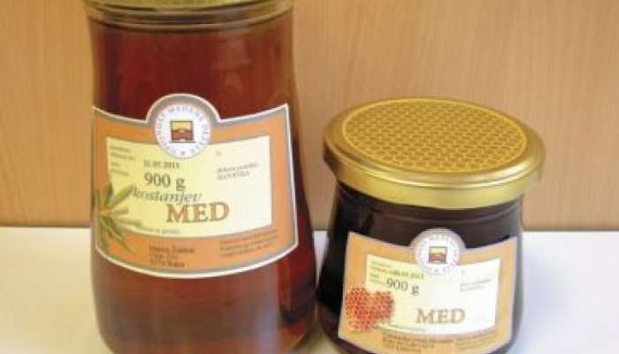 Zaščiten slovenski med