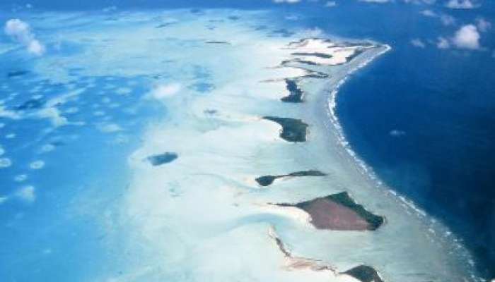 Kiribati tonejo v morje