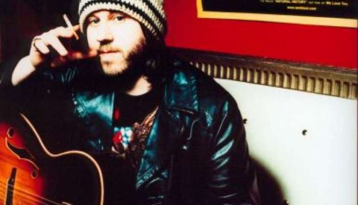 Video: Badly Drawn Boy ponorel na koncertu