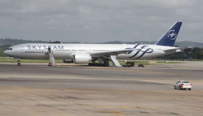 Na letalu Air France je bila bomba