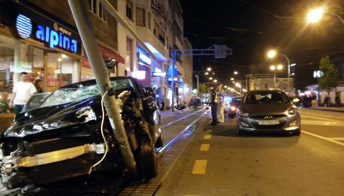 Zagreb, prometna nesreča, črn avto