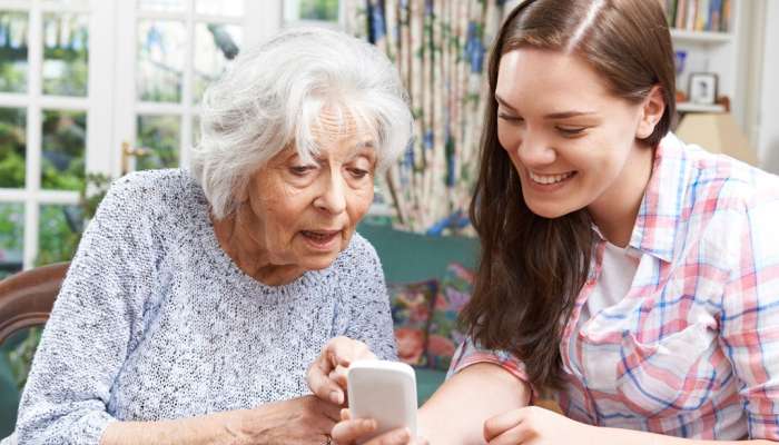 how-to-get-closer-to-grandma-using-your-phone-1076x615