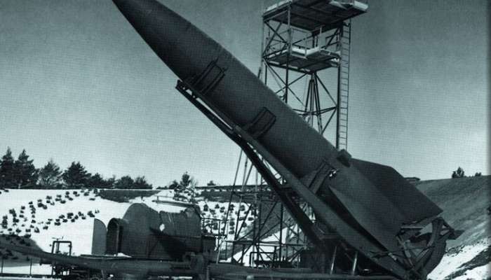 Hitler bi bombardiral ZDA iz vesolja