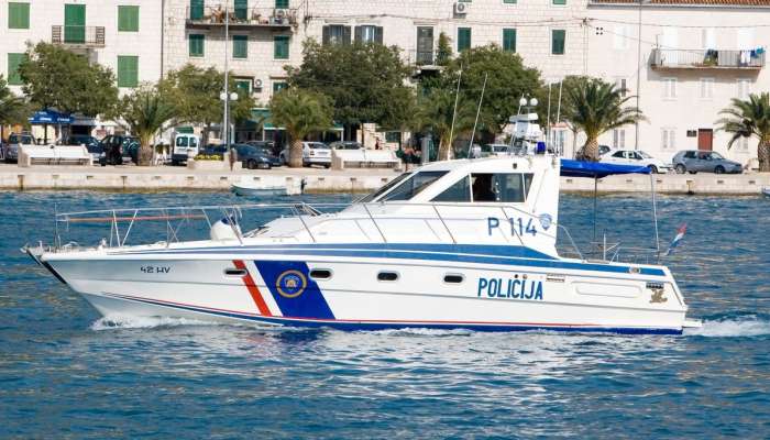 čoln, hrvaška policija