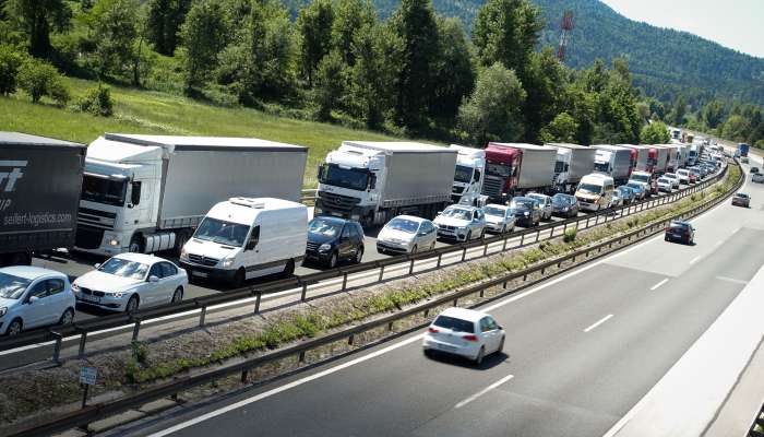 prometna nesreča, vrhnika, zastoj avtocesta