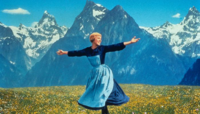 Film Moje pesmi, moje sanje je v hipu postal velika uspešnica in najdonosnejši film takoj ob nastank