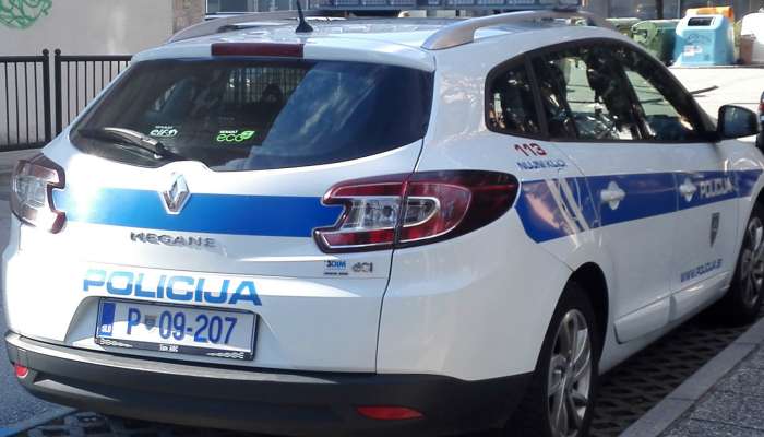 Policija ju je že zašila