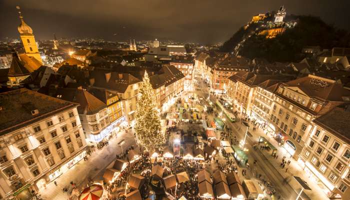 Graz Advent_Christkindlmarkt am Hauptplatz © Graz Tourismus - Foto Fischer