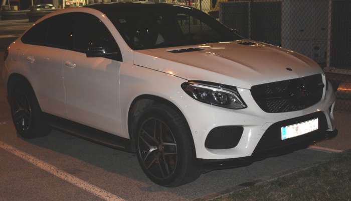 mercedes GLE, zaseg, obrežje