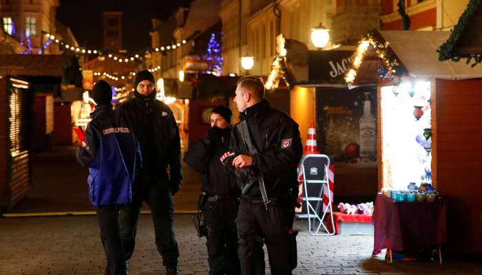 božični sejem v potsdamu, paket bomba