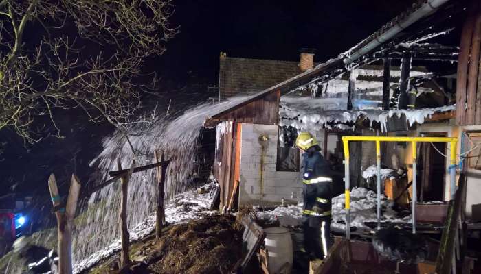 požar, hrastnik, gospodarsko poslopje