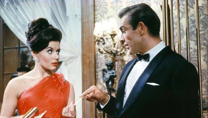 Eunice Gayson in Sean Connery 