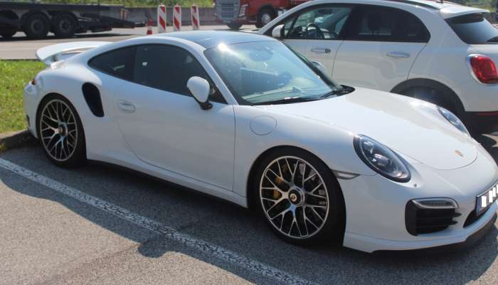 Porsche 911 turbo S, zaseg, mejni prehod obrežje