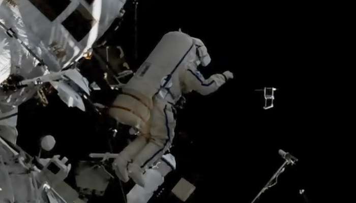 kozmonavt ISS mednarodna vesoljska postaja antena ikar icarus